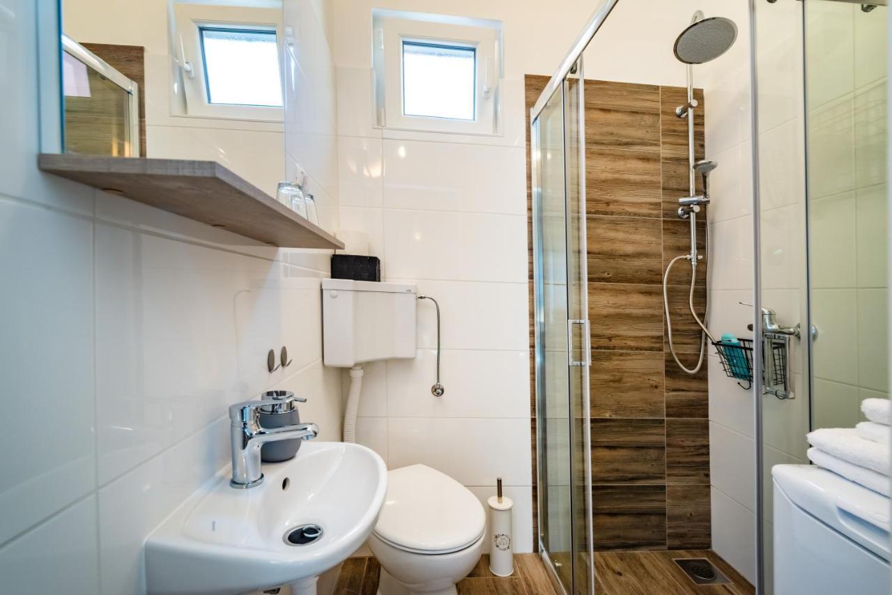Studio Apartment Gina Zadar Bagian luar foto