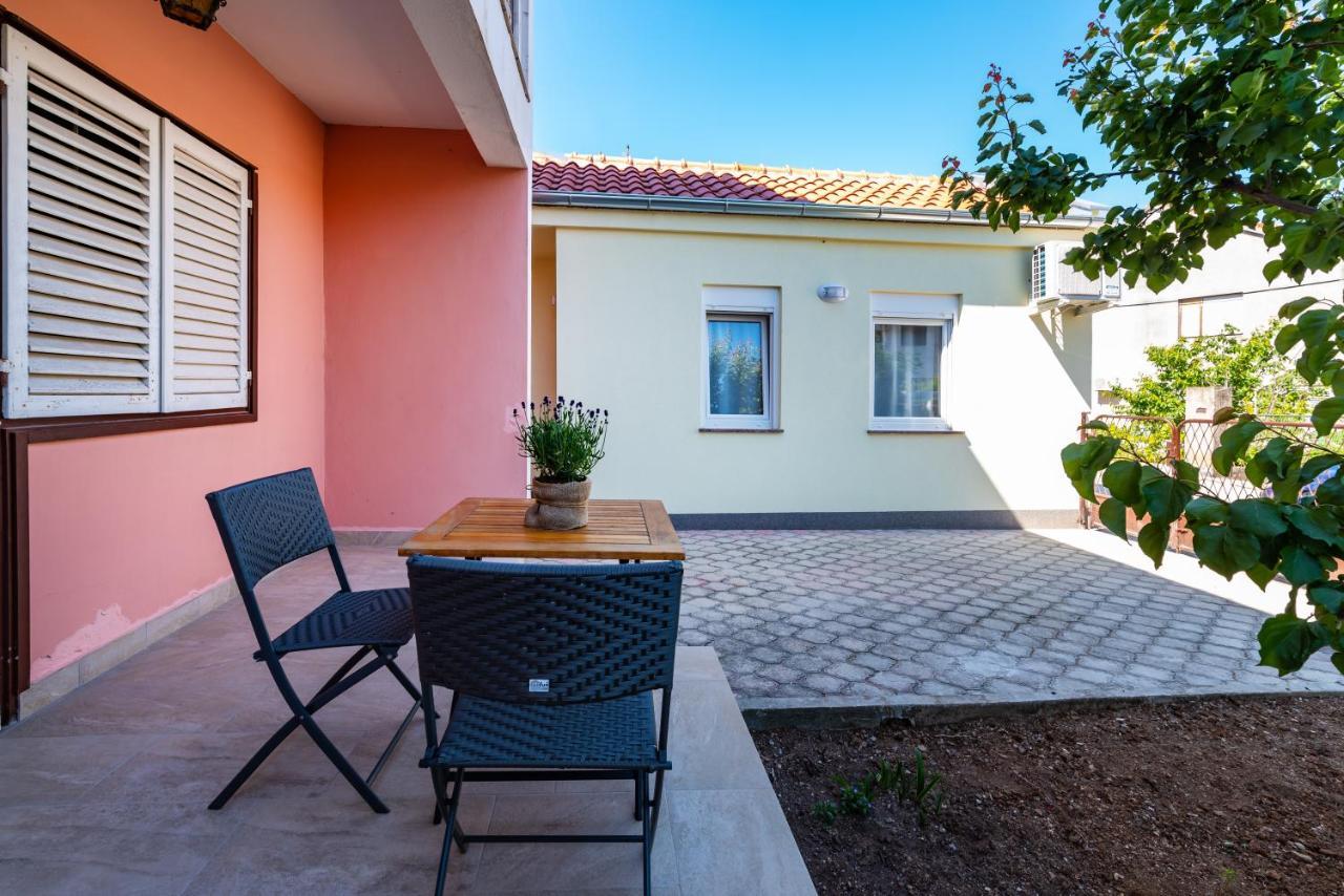 Studio Apartment Gina Zadar Bagian luar foto